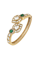 Bracelet in gold tone brass with Lv Kundan Polki( Yellow Polki), Zircon Diamond, Synthetic Emerald Have Been Used