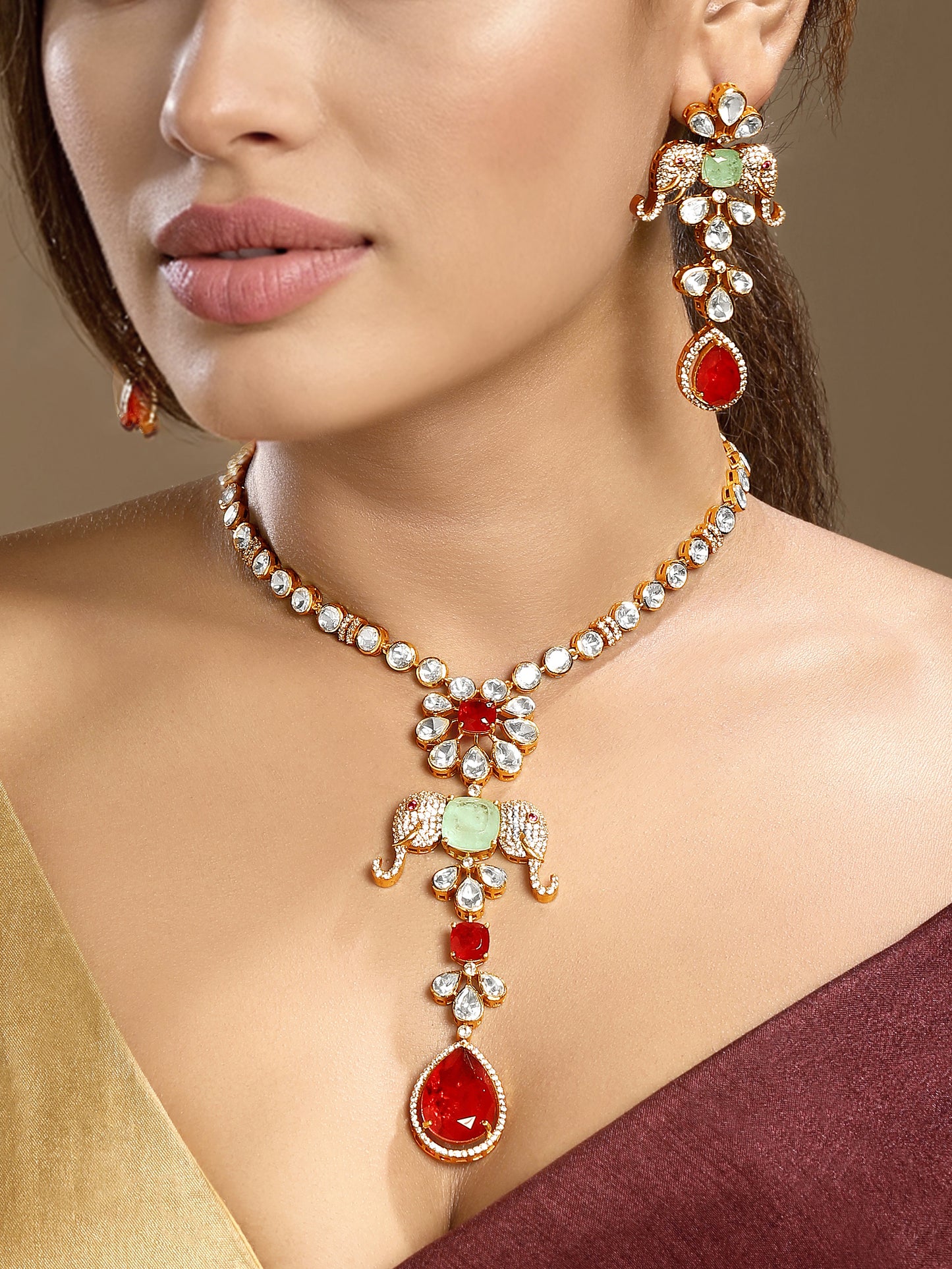 Necklace in gold tone brass with Cubic Zirconia, Moissanite Kundan Polki, Onyx, Synthetic Ruby