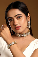 Dog Collar Choker in mehandi polish brass with Kundan Polki, Zircone Diamond Have Been Used