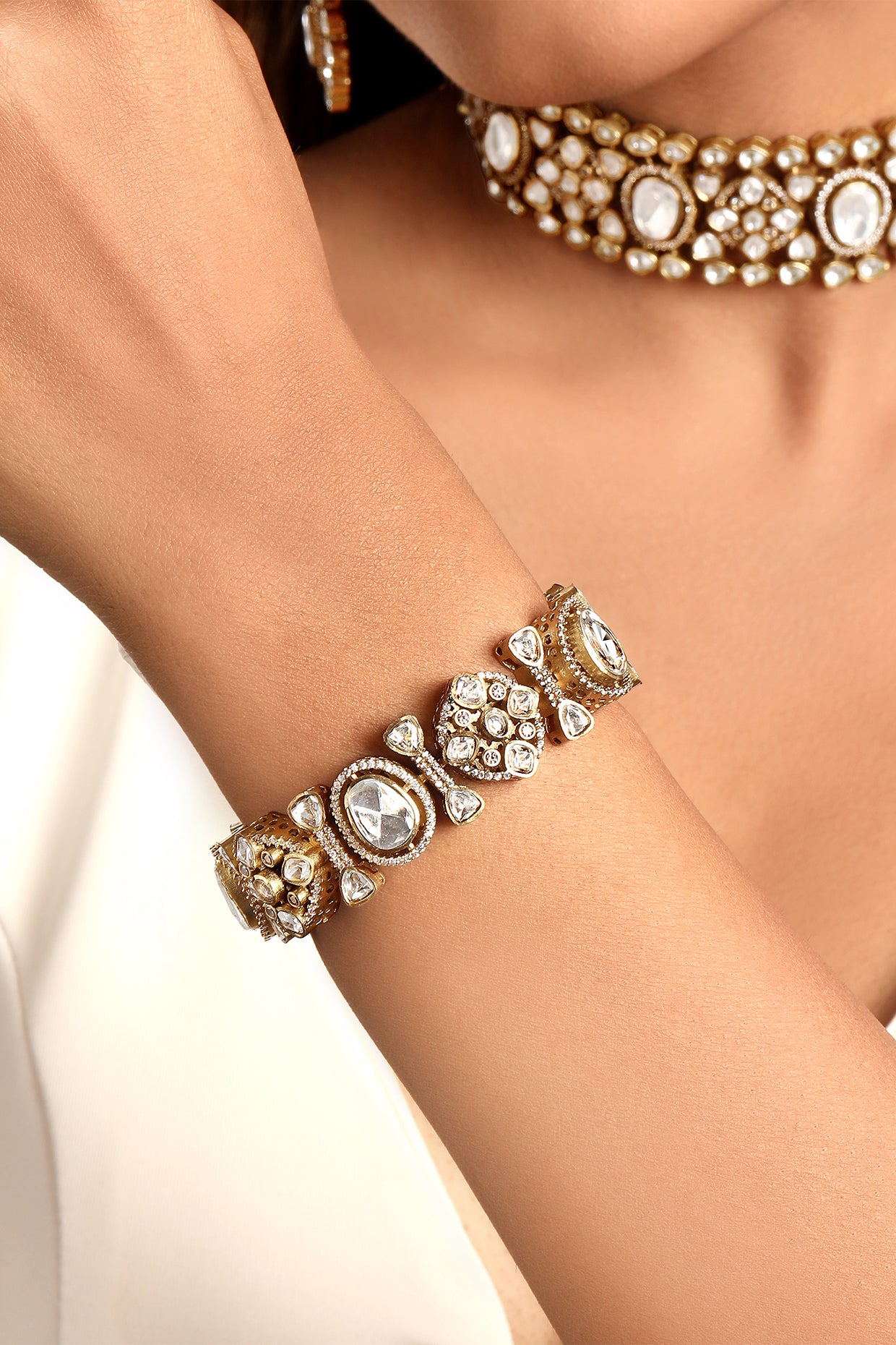Dog Collar Choker in mehandi polish brass with Kundan Polki, Zircone Diamond Have Been Used