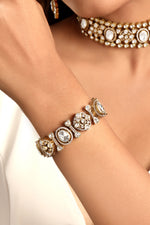 Dog Collar Choker in mehandi polish brass with Kundan Polki, Zircone Diamond Have Been Used