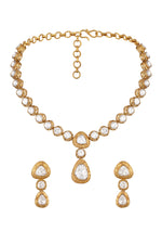 Short Necklace in antique gold tone brass with Mgpb, Kundan Polki