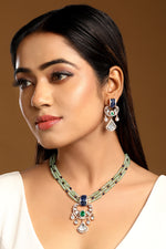 Short Necklace in gold tone brass with Mgpb, Cubic Zirconia, Agate, Mossonite Kundan Polki, Synthetic Stone